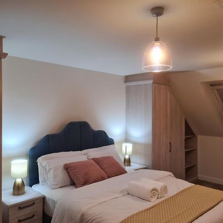 Sky'S Haven Apartment Sunningwell ภายนอก รูปภาพ