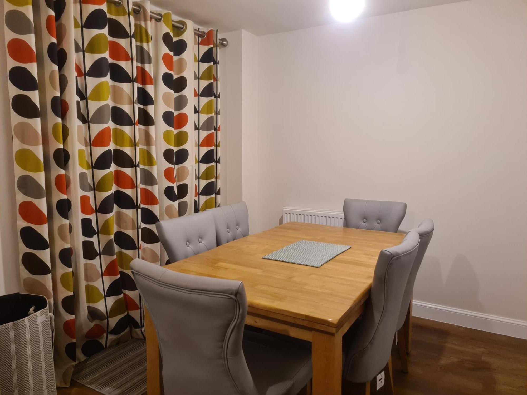 Sky'S Haven Apartment Sunningwell ภายนอก รูปภาพ